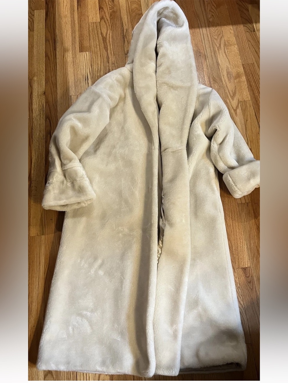 Vintage Monterey Fashions ivory off white  Faux Fur Hooded Maxi Coat Medium